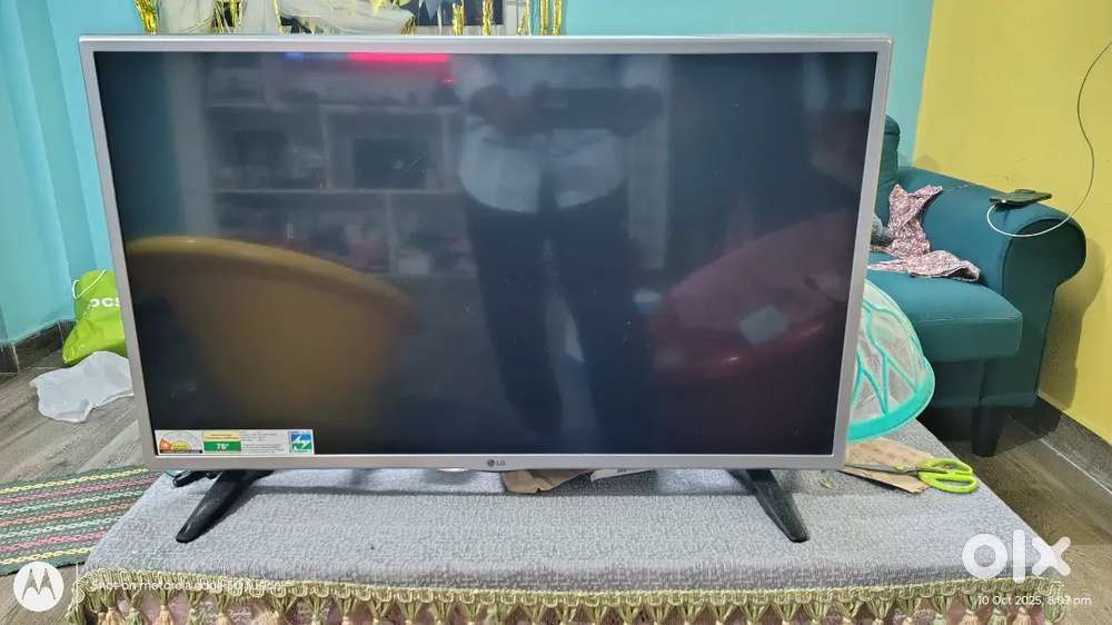 LG 32 inches