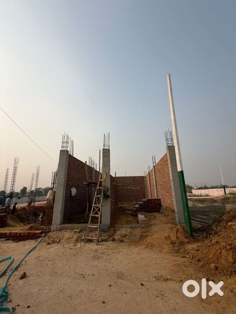 Plot in greater noida west