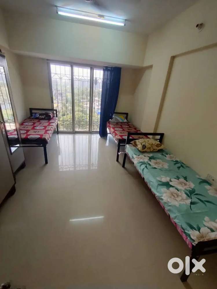 Boys pg vile Parle West near railway station 2 min walking