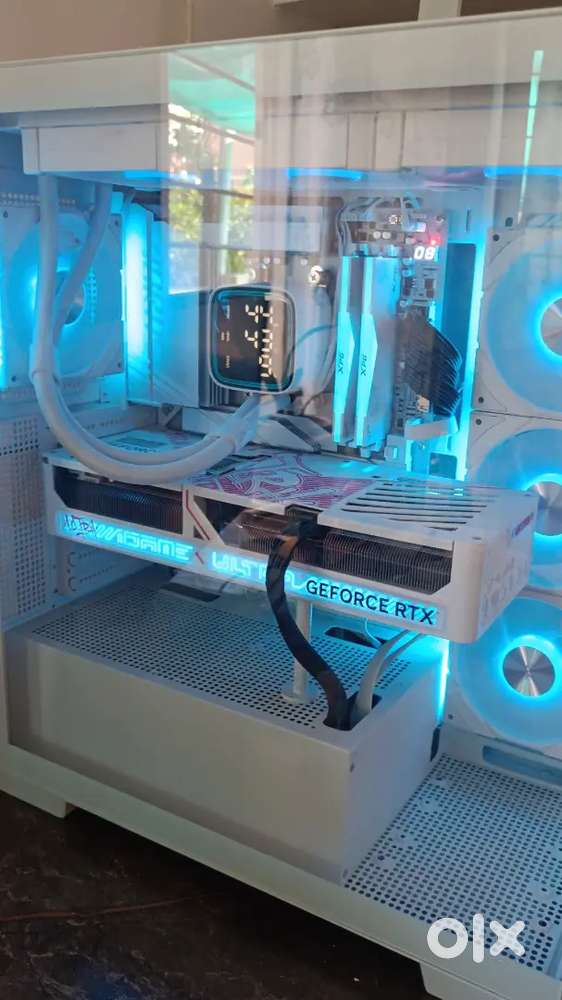 Custom PC with RTX 5080