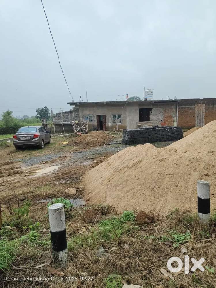 3bhk and shop for sale