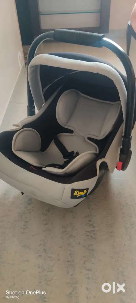 Carry cot for kids