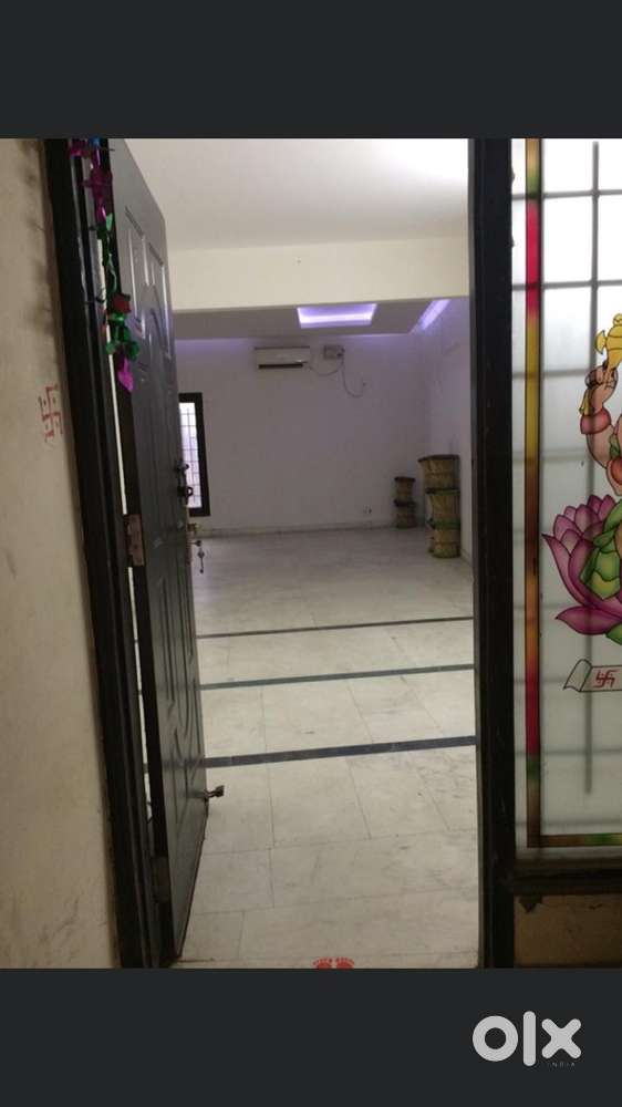 Office for rent on 100 ft road