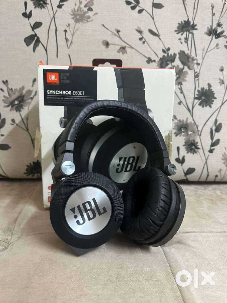 JBL Headphone JBL Bluetooth speaker