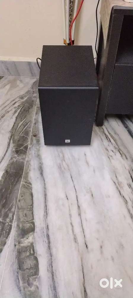 Jbl sound bar 2.1 SB270