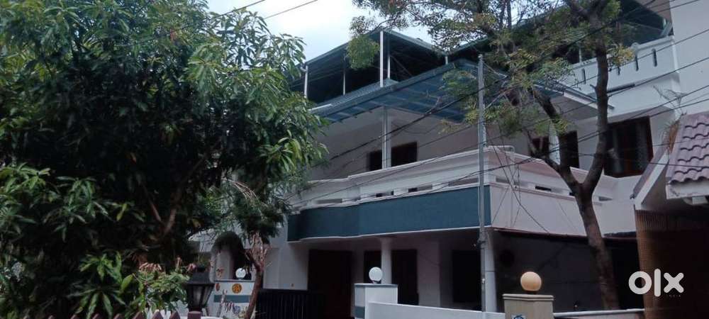 POOJAPPURA 2 BHK FIRST FLOOR HOUSE FOR RENT