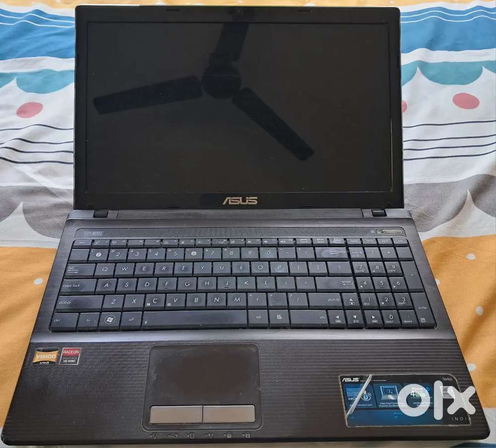Asus X53U-SX181D black colour laptop is for sale.