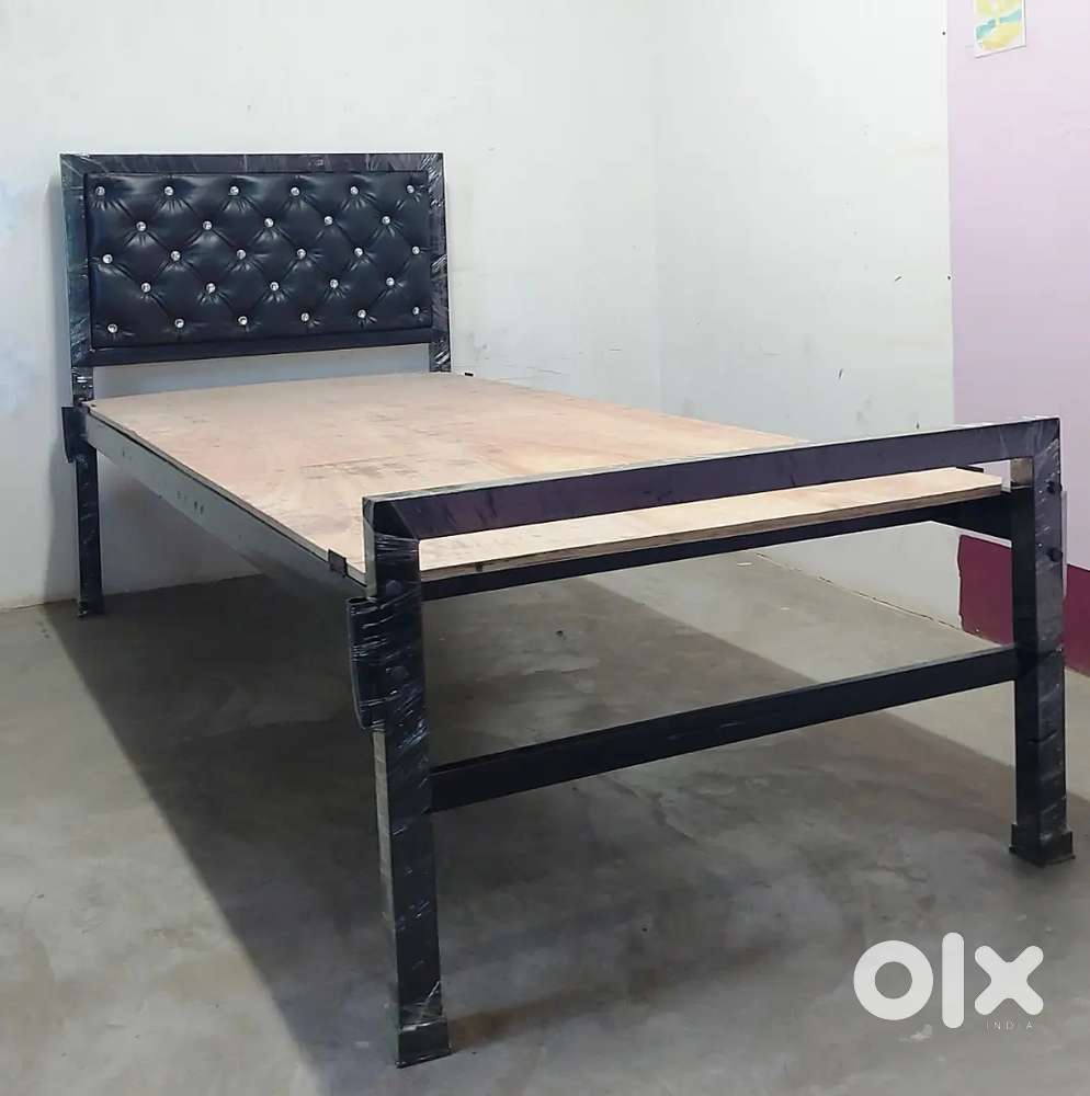 Bowzar Bed Almirah Table for Hostel PG Guests House Air Bnb Wholesale