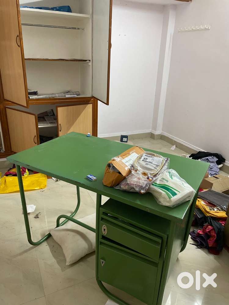 Steel Computer Table