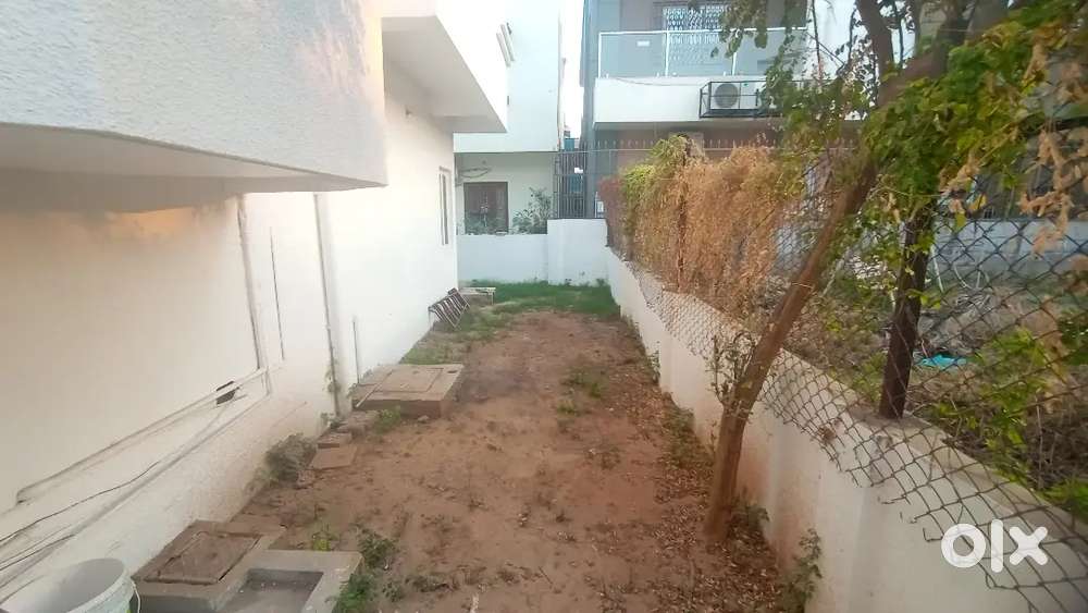1614sqft plot 3bhk duplex for sale nr hl party plot iscon vasna