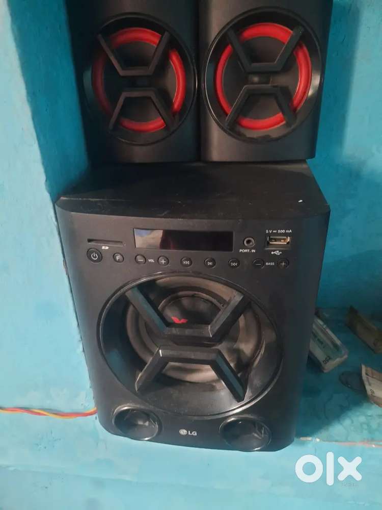 Lg xboom Speaker