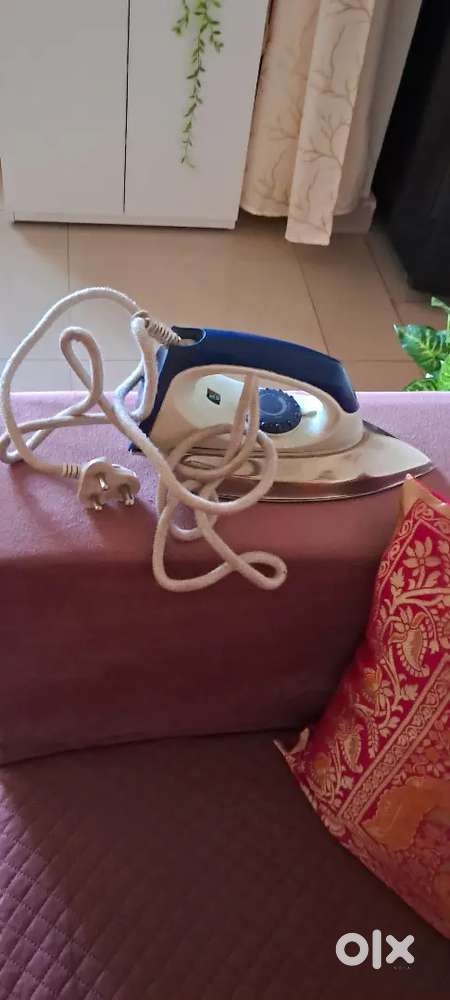 Philips dry Iron 750 watt