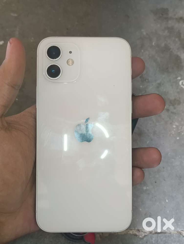 I phone 12 128 Gb phone in beast condition..