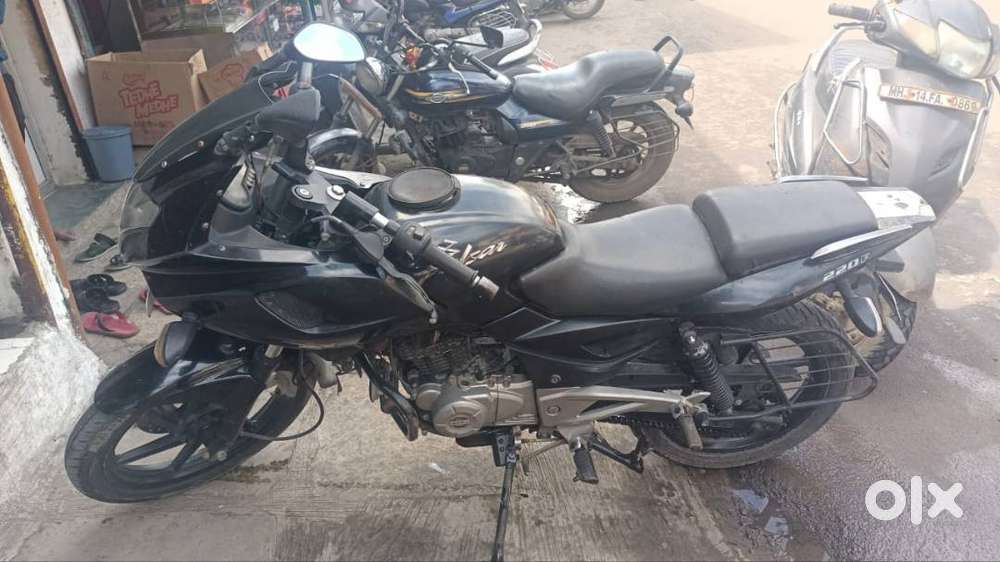 PULSAR 220