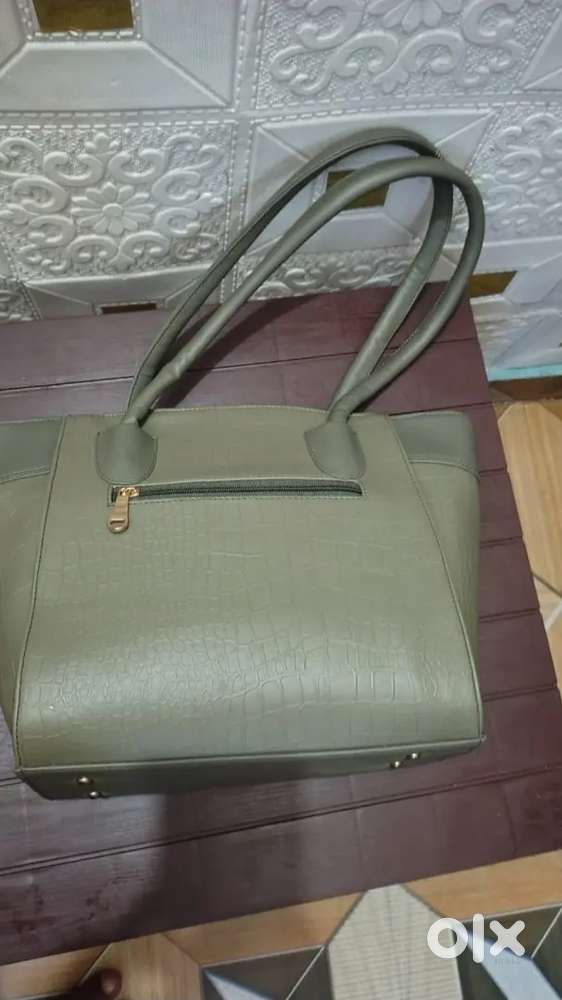 Ladies purse only bulk buyer