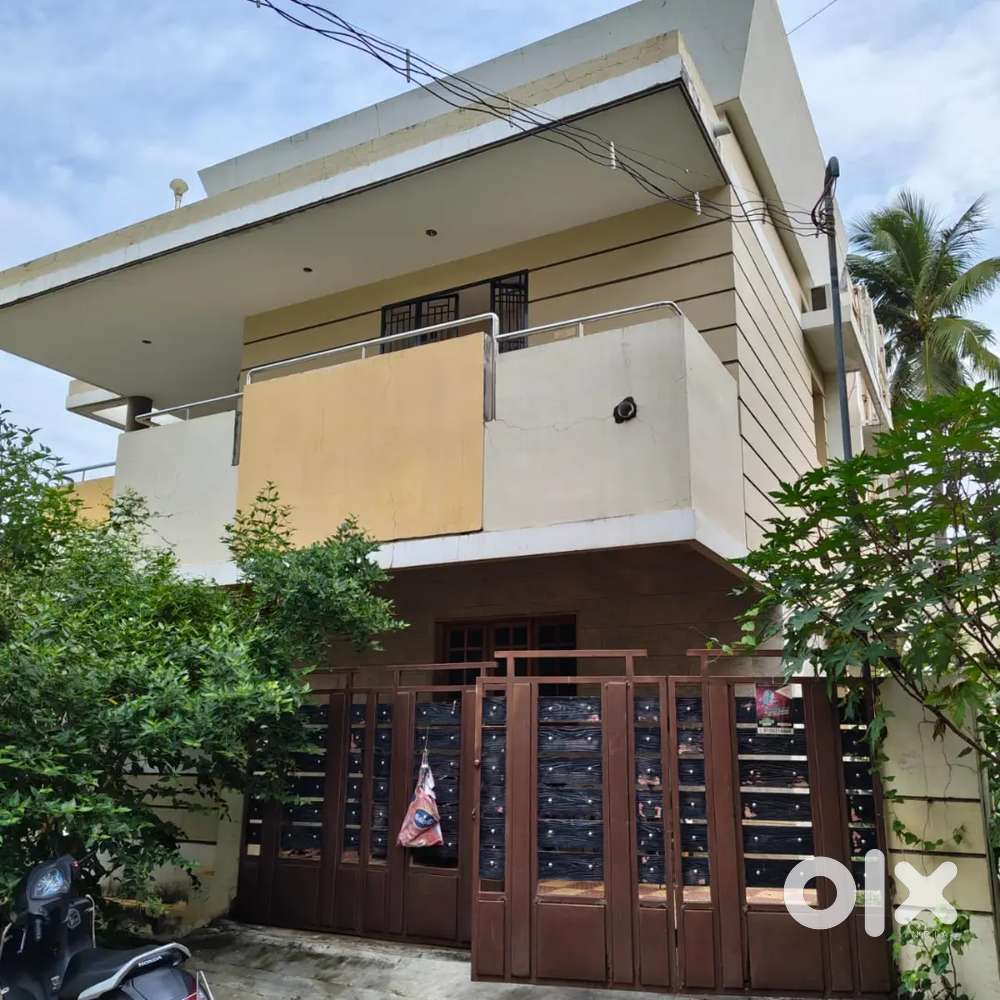 4+ BHK duplex High ceiling