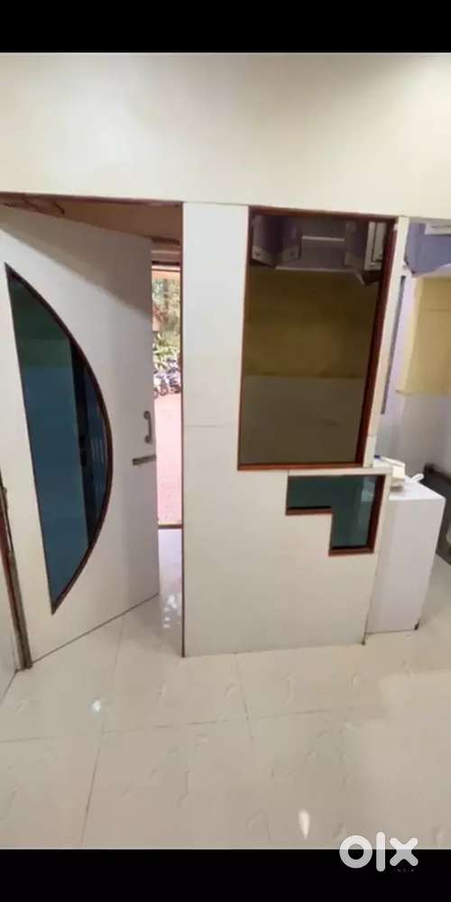 Comercial flat Near Borivli Station, For- Dr, lawer,small Office