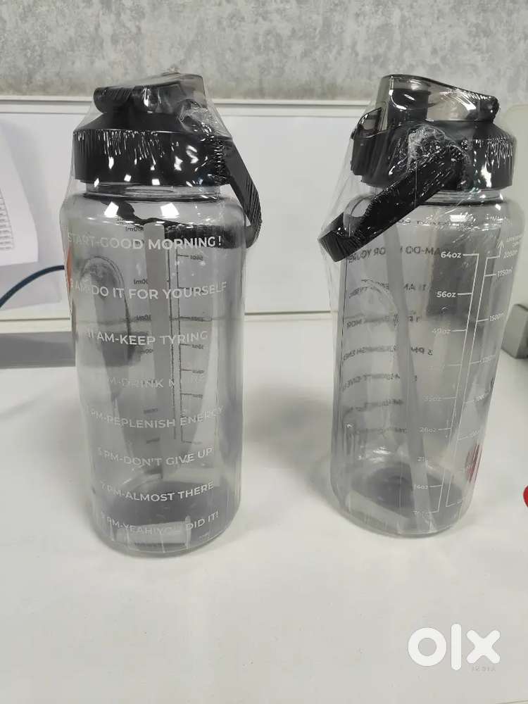 2 L Capacity Belt Straw Transparent Motivational Water Bottles
(X2)
