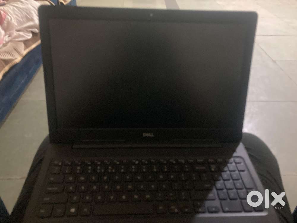 Dell Inspiron 3593 1TB Storage. 8 Gb ram