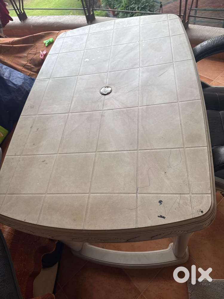 Nilkamal Shahenshah Dining Table (Marble Beige), 114*73*74