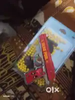 Yah ek toy gun hai yah ek metal gun hai yah Puri lohe ki Bani Hui Hai
