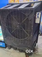 Big size cooler 120 liter water capacity in very good condition.