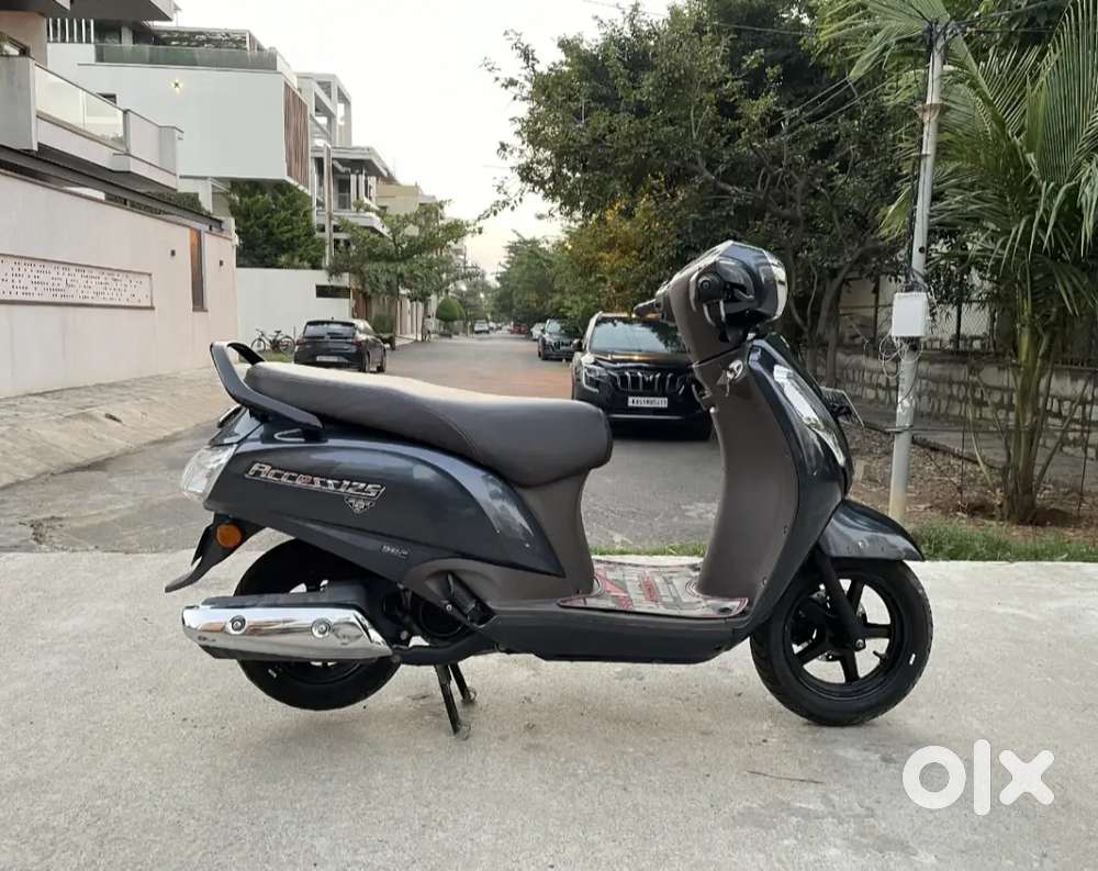 Access 125 BT Ride connection top end model