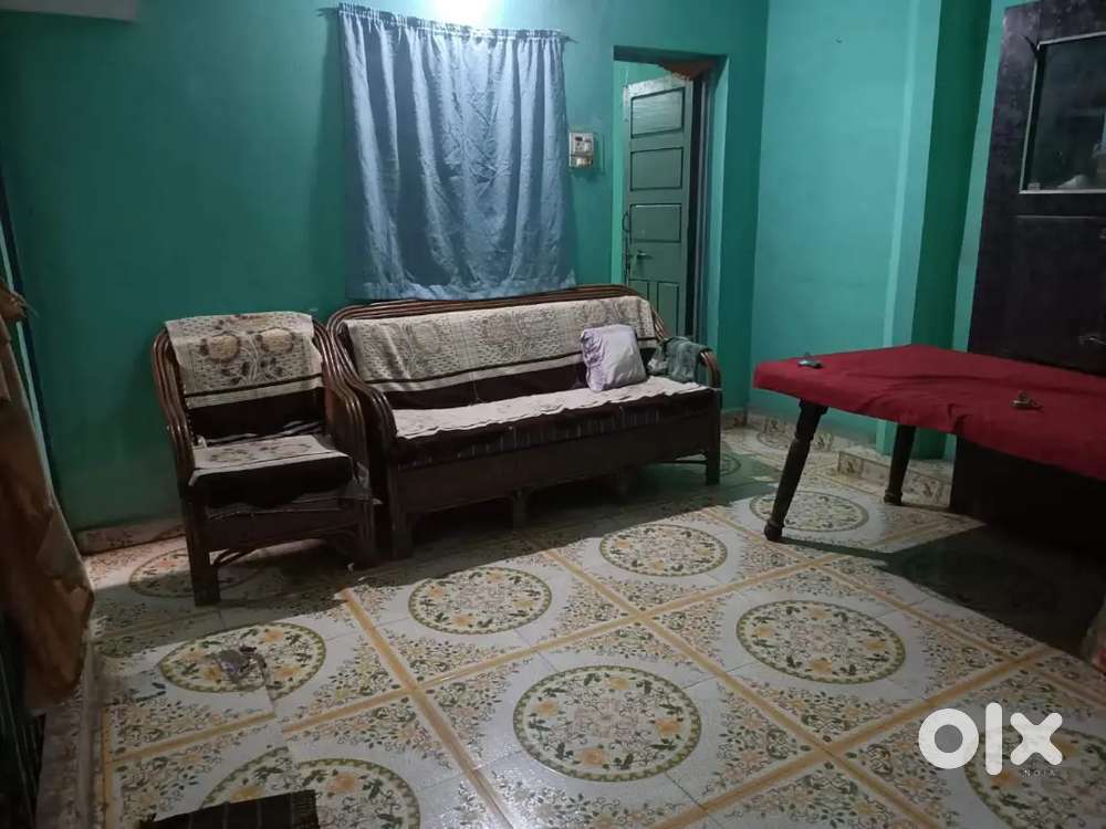 Room kirae se dena hai Aadat Nagar bachelor allow hai