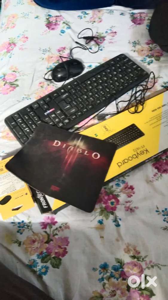 Keyboard mouse and mousepad combo