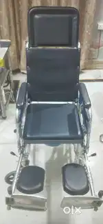 Foldable wheel chair