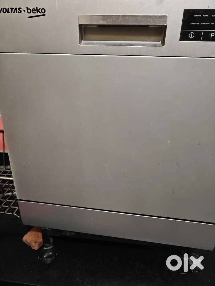Dishwasher 2021 model in excellent condition jyada use nahin hua hai