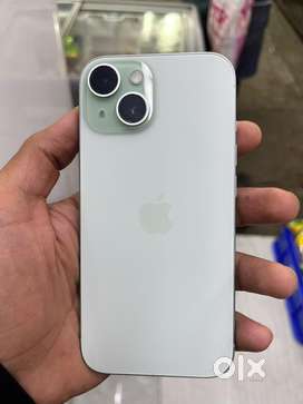 iPhone 15  in 256 gb no time pass