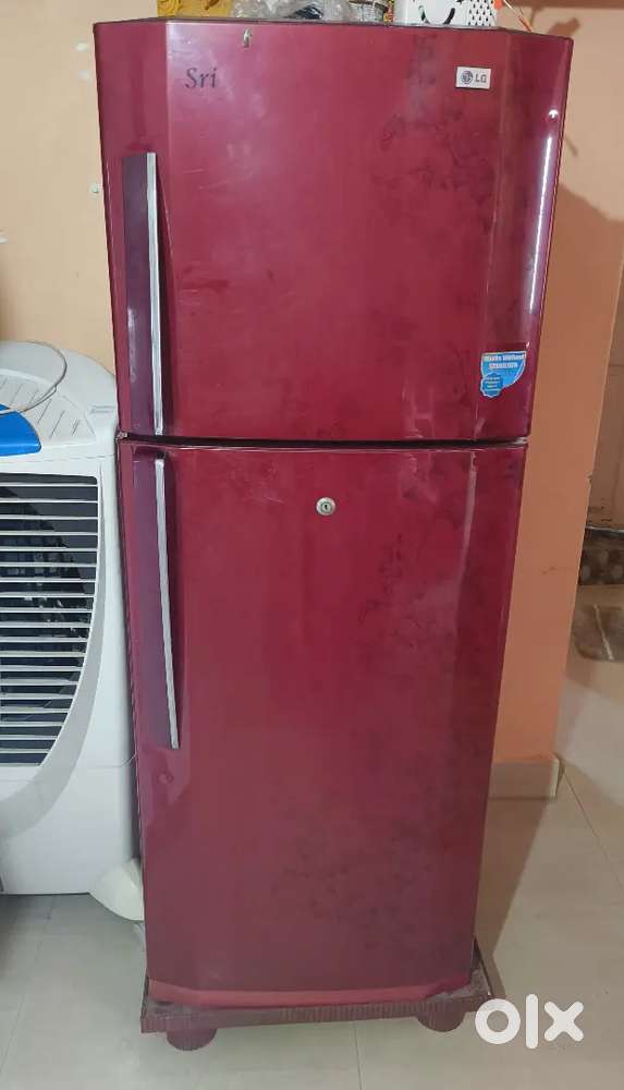 LG 240L double door fridge