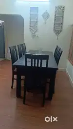 8-Seater Dining Table Set – Comfort Meets Style!