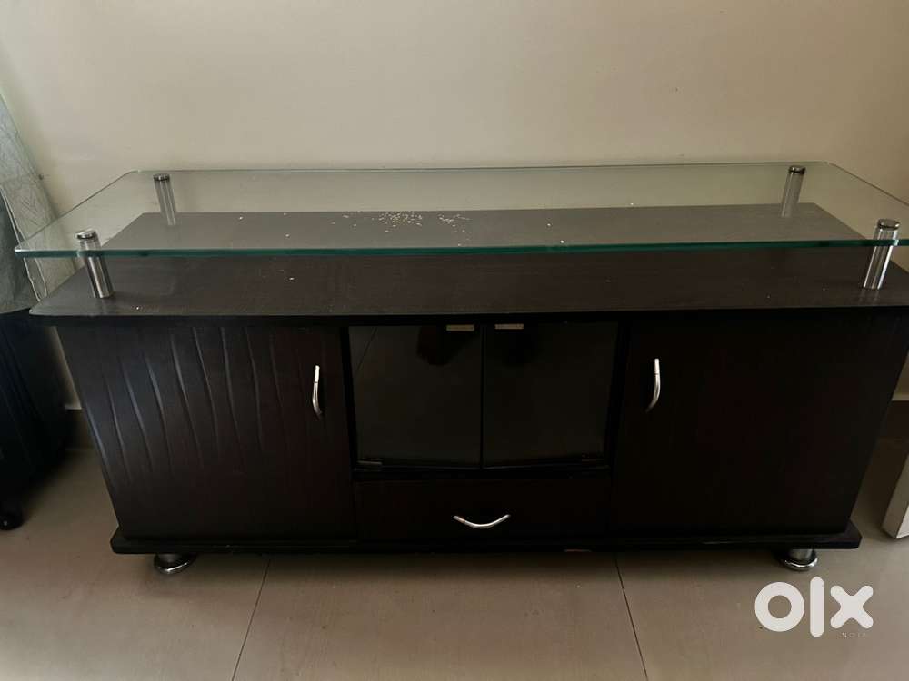 Tv table with glass top