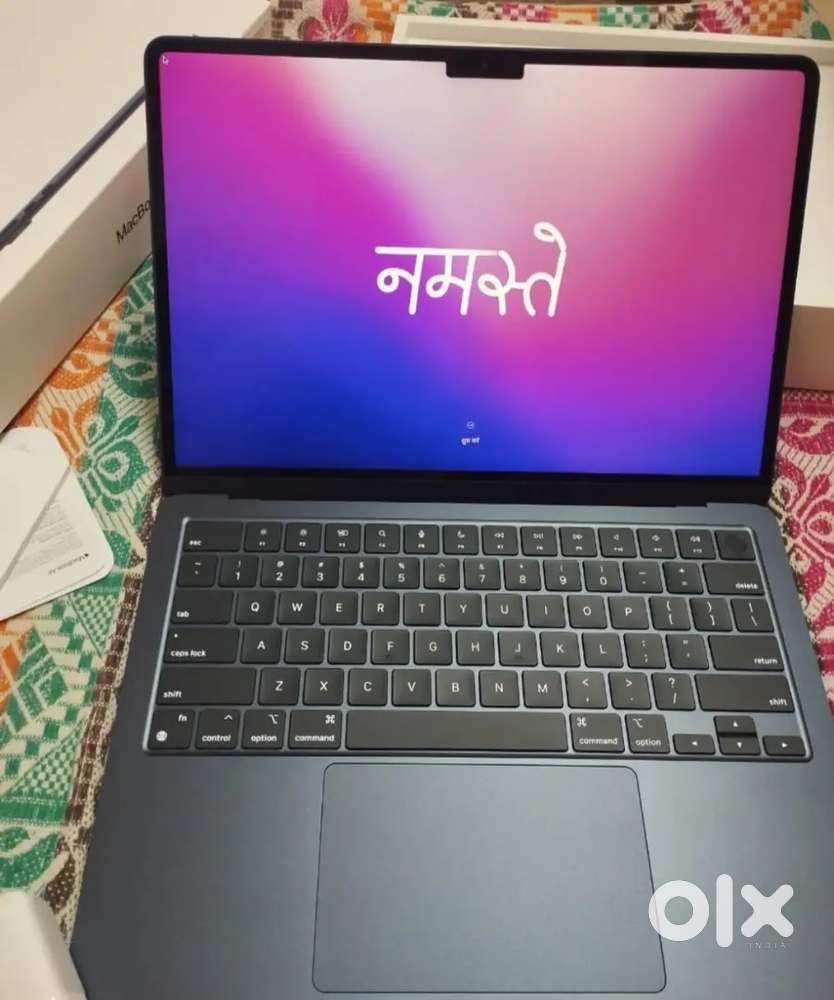 MacBook Air M2 – Pristine Condition 8GB RAM Only 30 Charge Cycles