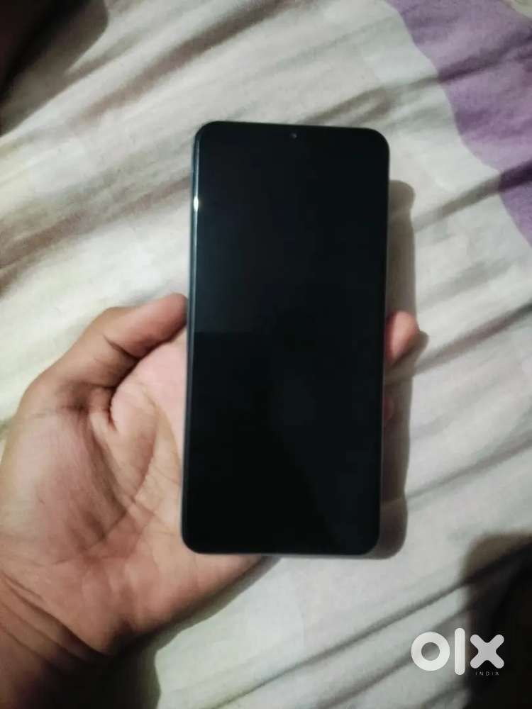 Phone achcha hai bus