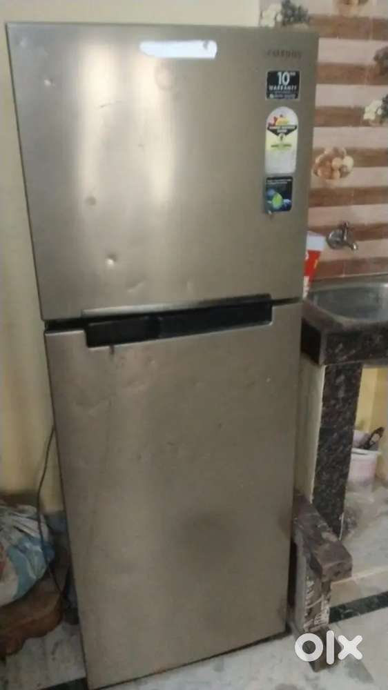 SAMSUNG FRIDGE