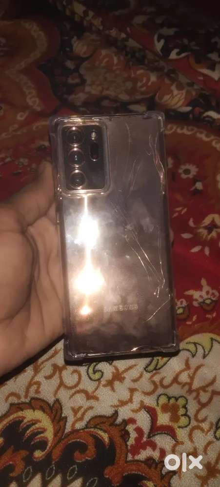 Samsung galaxy Note don 20 Ultra  good phone only display green ling