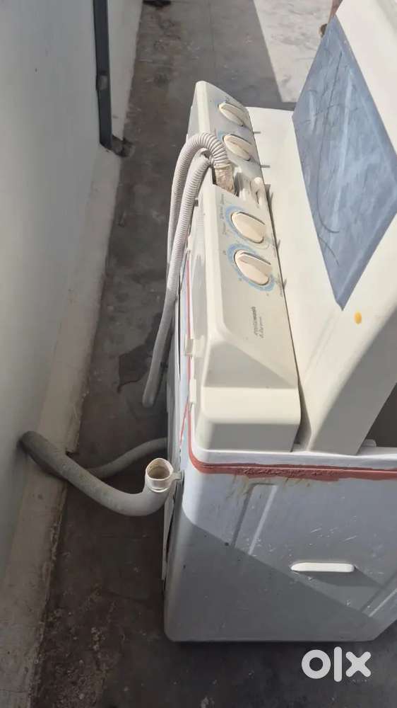 LG Intellowash (semi-automatic) washing machine for sell