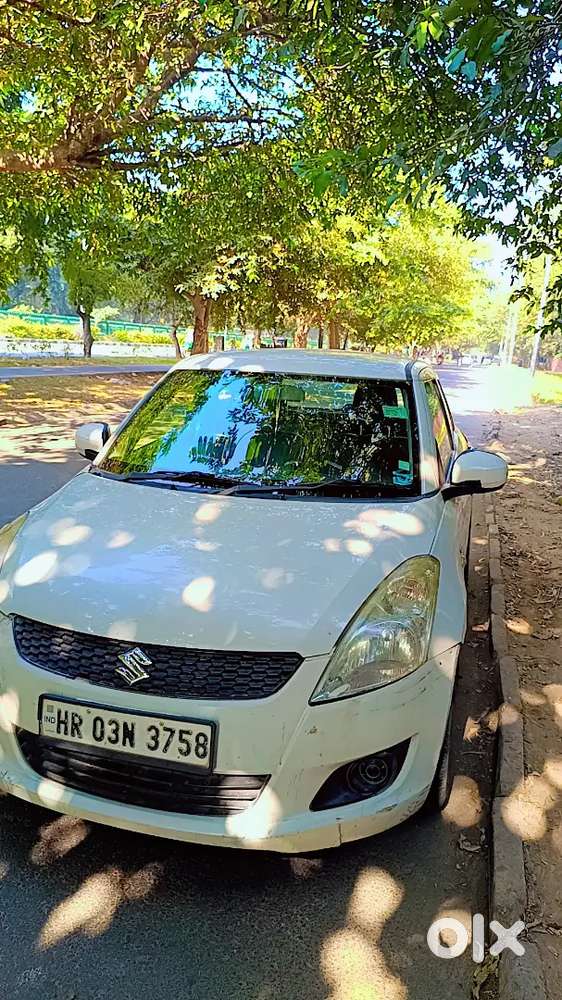 Swift car petrol CNG all power window centre lock