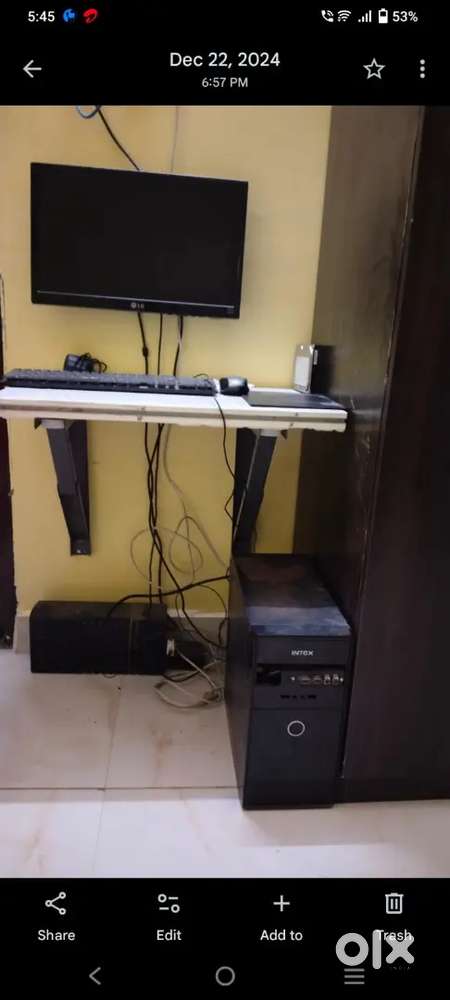 Used 5 year old computer and moniter pc parts & accessories