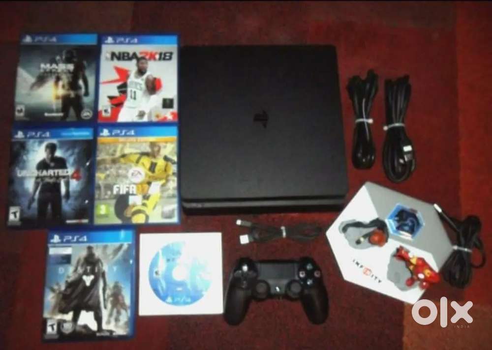 Playstation 4 Console Bundle With 5 Games & Controller 500GB Memory