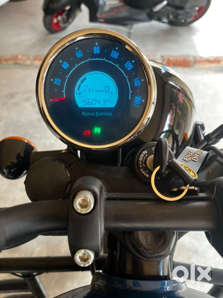 Royal Enfield Meteor 350 - Fireball Blue