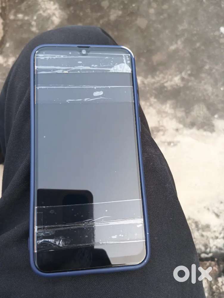 Samsung Galaxy A50s phone 4GB Ram and 128GB storage