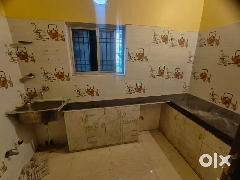 2bhk flat at kachahari road