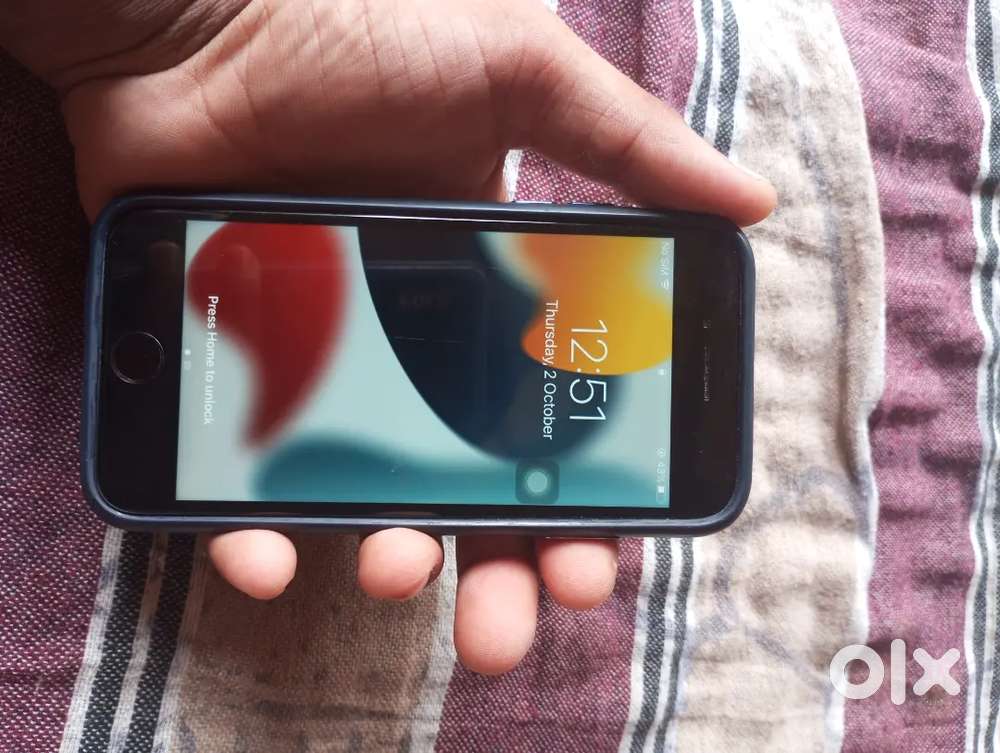 I phone 7 ( 128 gb )