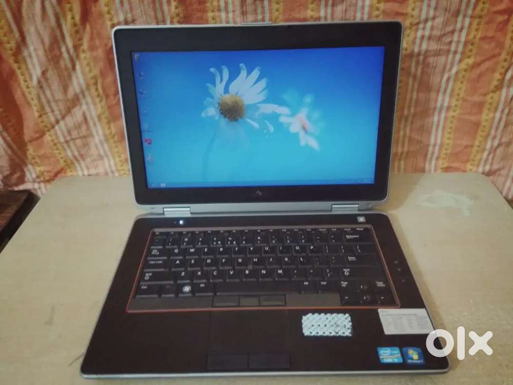 intel core i5 2gb graphics webcam HDMI neat condition original adopter