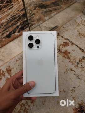 Iphone white colour 256GB with Warranty 15 PRO REFURBISHED MOBILE