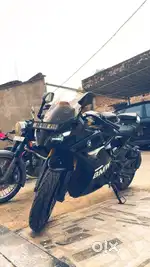 Bmw g310rr brand new condition.. intrested people contact me!